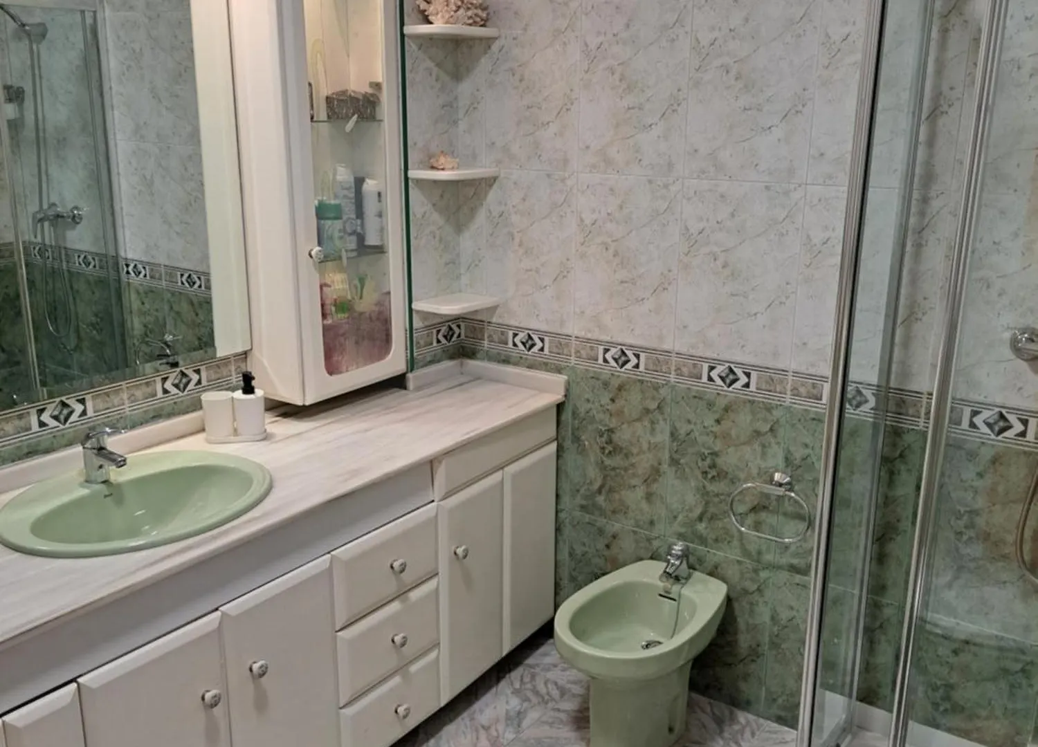 Spacious Apartment In Villa Noelia Benalmadena With Private Pool, Garden & Parking Holiday home
