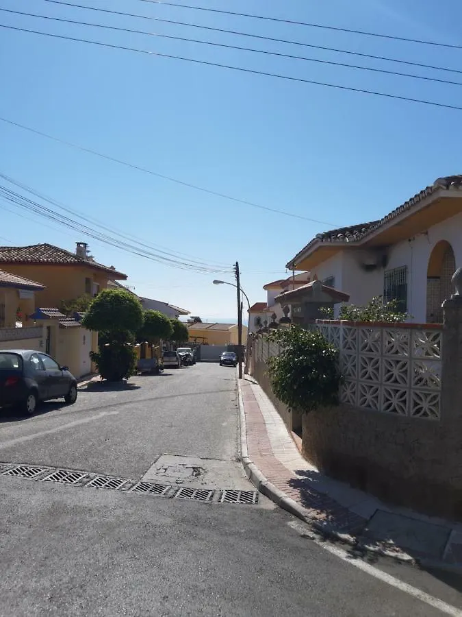 Spacious Apartment In Villa Noelia Benalmadena With Private Pool, Garden & Parking 0*,